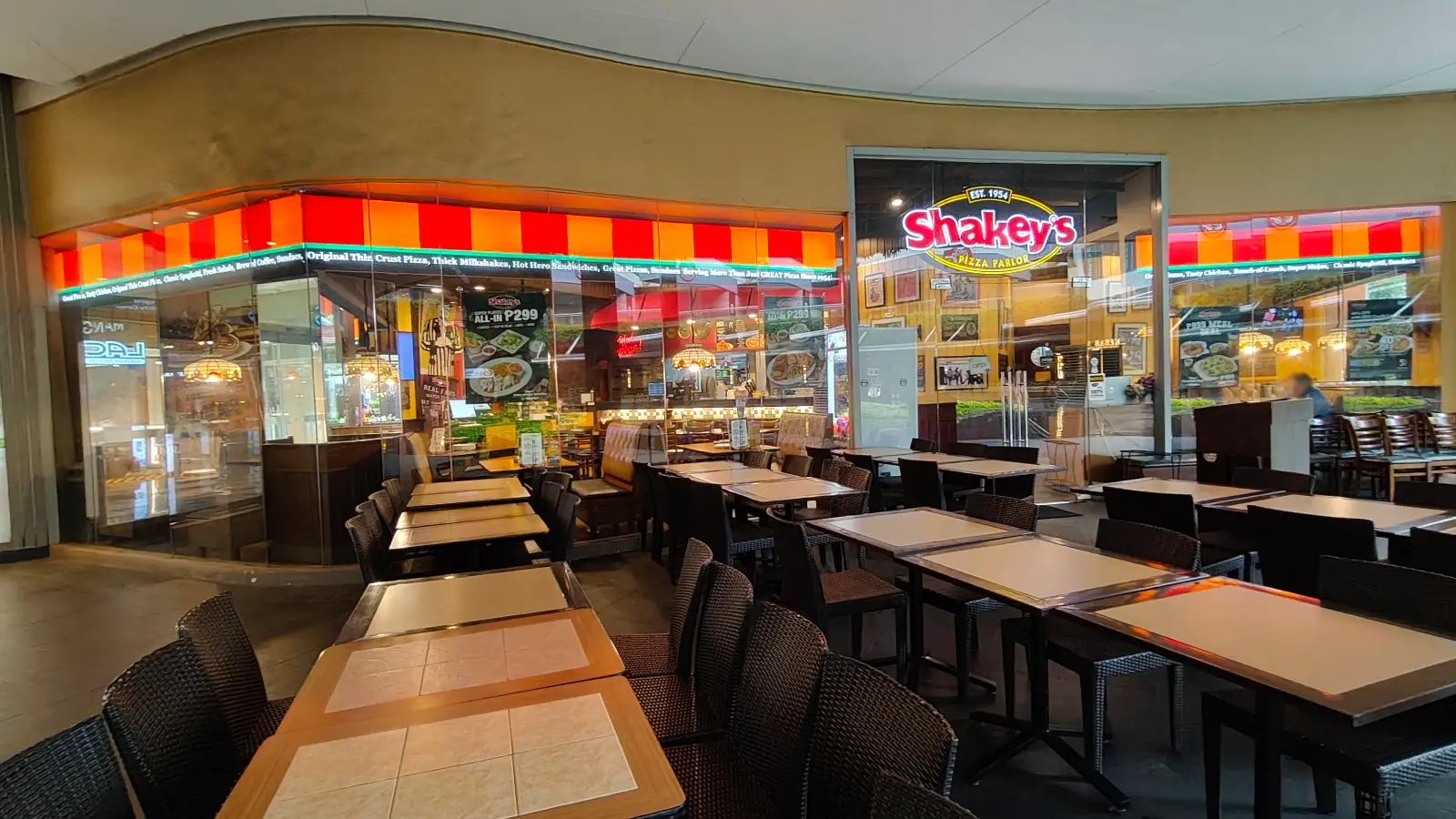 SHAKEY'S PIZZA RESTAURANT in Fairview Terraces